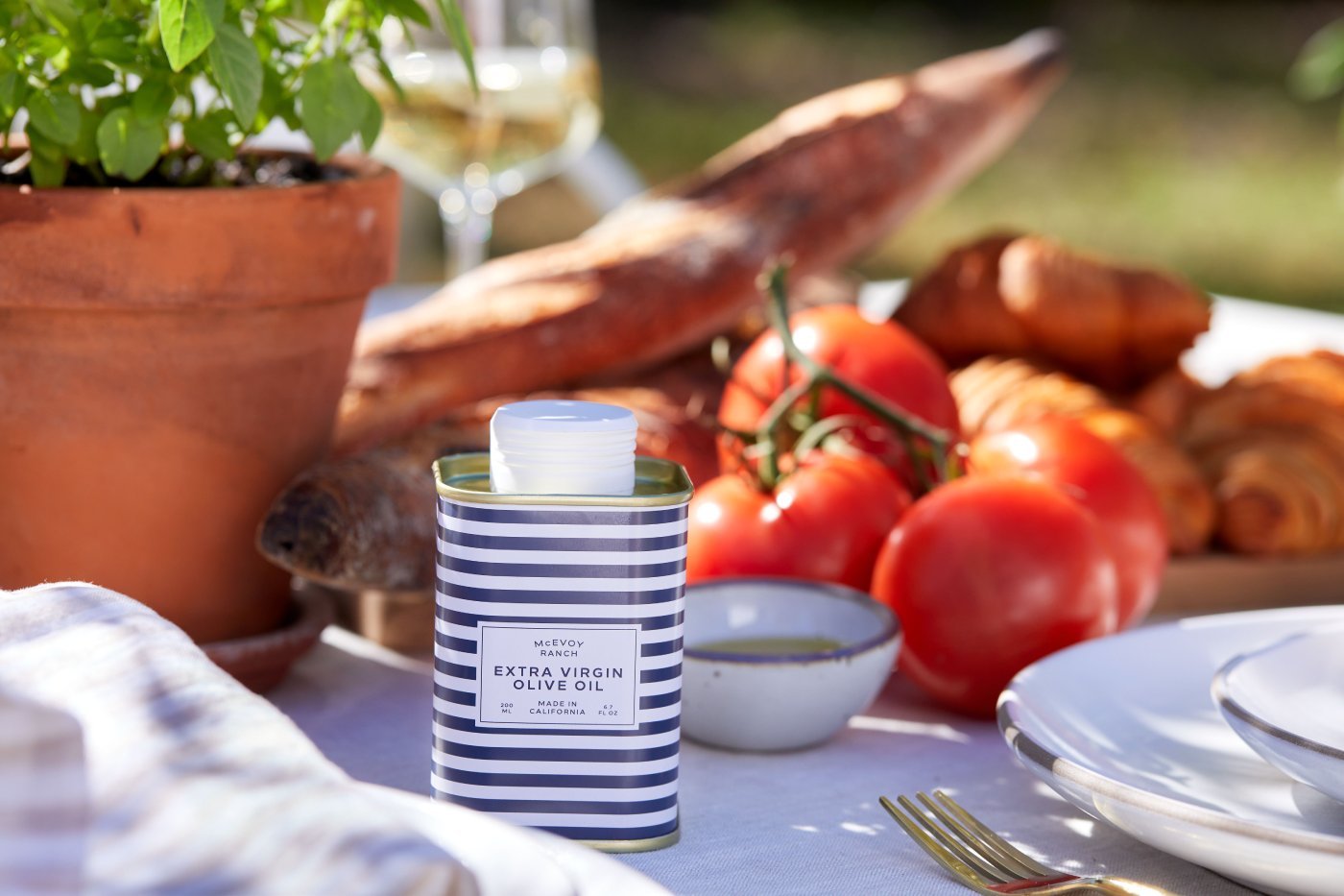 The Everyday Olive Oil Tin: How to Keep Better Olive Oil Within Reach
